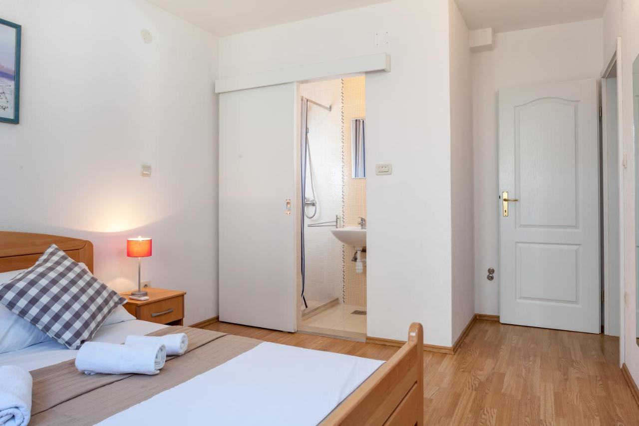 Apartments Leut 80M From The Sea Podgora Szoba fotó