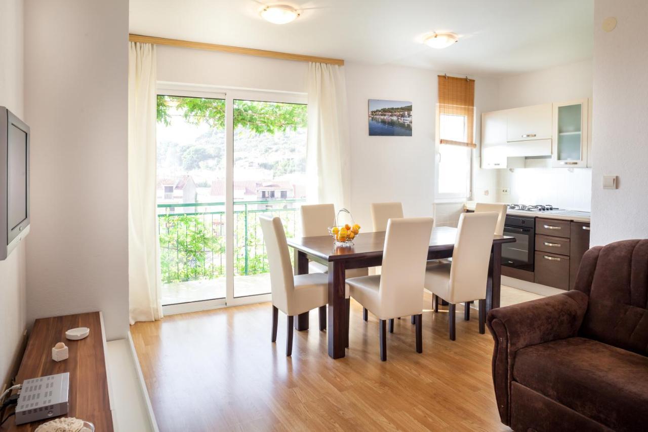 Apartments Leut 80M From The Sea Podgora Szoba fotó
