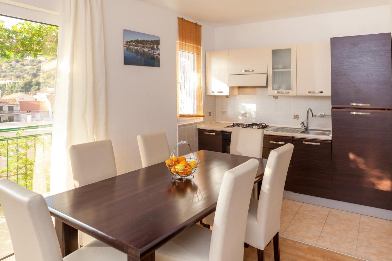 Apartments Leut 80M From The Sea Podgora Szoba fotó