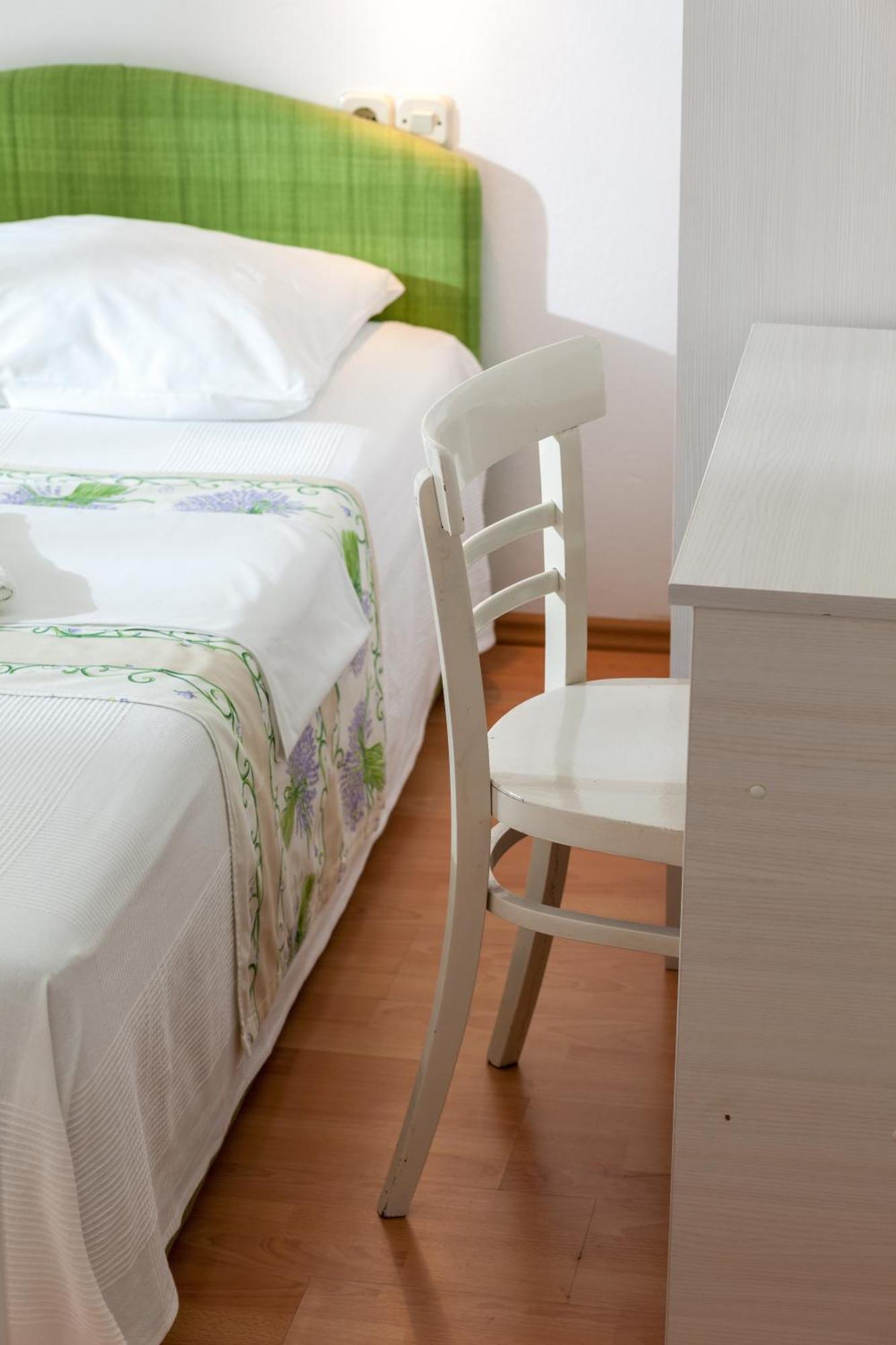 Apartments Leut 80M From The Sea Podgora Szoba fotó